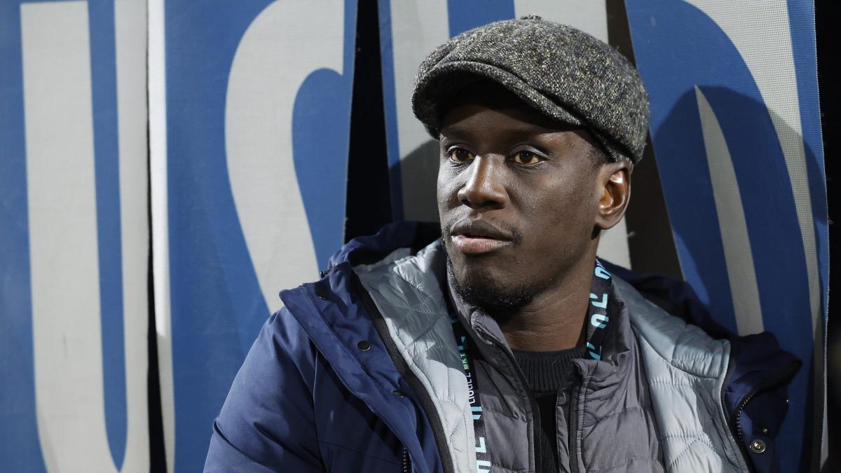 Mercato en Coulisses: L'Arrivée de Demba Ba à Lorient, Révélateur d'un Nouveau Cap pour les Merlus?