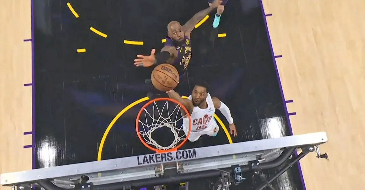 LeBron James Défie l'Histoire : Le Contre Le Plus Rapide Jamais Réalisé en NBA !