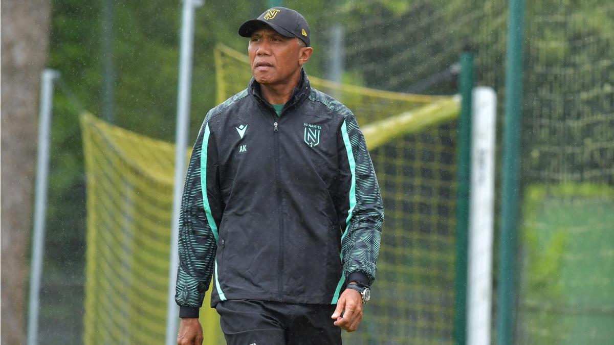 Kombouaré Verrouille le Vestiaire du Paris FC : Un Coup de Poing Stratégique pour les Cotes de Ligue 1