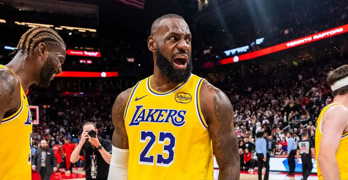 LeBron James Dépasse l'Impossible : Nouveau Record et Stupéfaction du Coach en NBA !