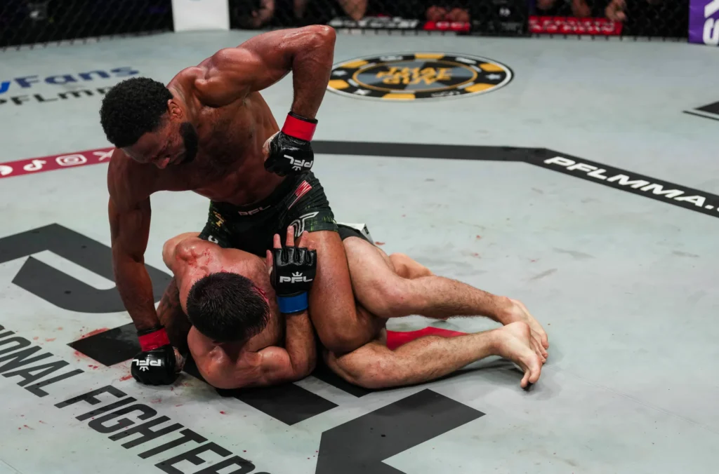 AJ McKee Jr. : Le 'Mercenaire' Vise l'Or PFL/RIZIN contre Shaydullaev – Analyse des Cotes!
