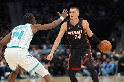 Rapport Chaud : Les Bucks Refroidis par Tyler Herro ? Quel Impact sur les Cotes des Milwaukee Bucks !