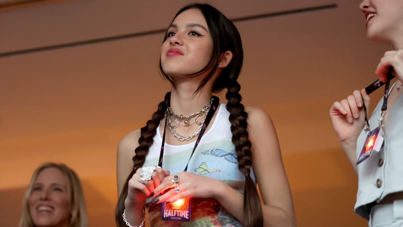 Clasico sous les projecteurs : Olivia Rodrigo sur le maillot du Barça – Simple coup marketing ou impact psychologique ? 