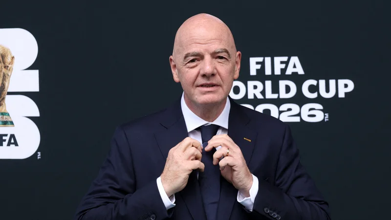 Crise de Gouvernance FIFA: UEFA et CONCACAF S'Opposent à Infantino – Implications Stratégiques pour les Paris à Long Terme