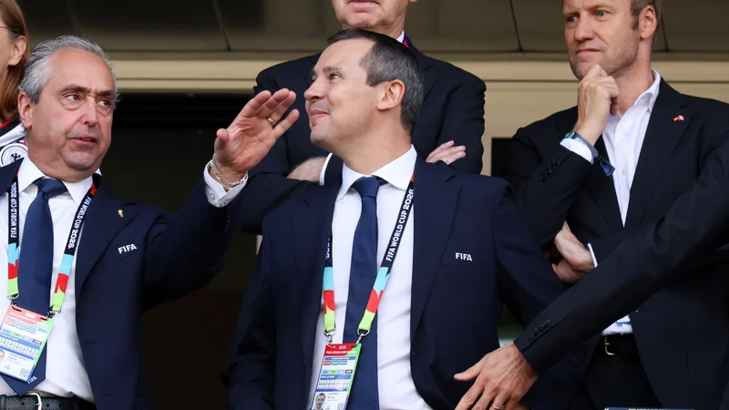 Crise de Gouvernance à la FIFA: L'Éviction de Kevin Lamour et l'Impact Stratégique sur les Tournois Majeurs