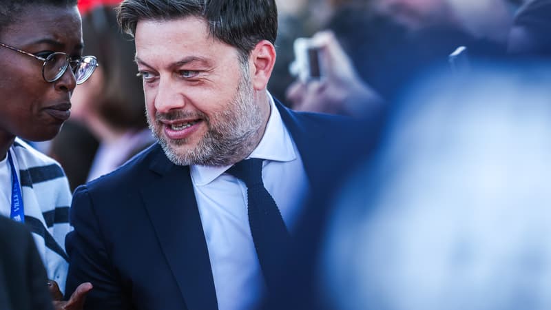 Crise d'Identité à l'OM: Le Maire Dénonce un Blason 'Laid' – Quel Impact sur les Cotes de Marseille ?