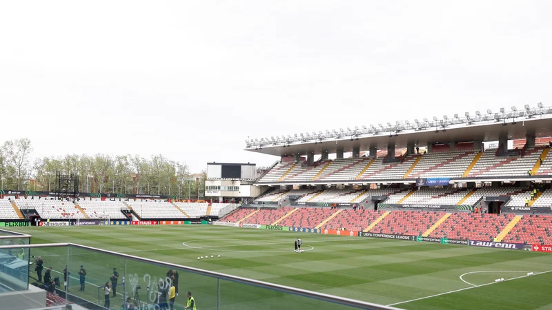 Crise au Stade Vallecas : Rayo Vallecano en Exil, Quel Impact sur les Cotes de la Liga ?