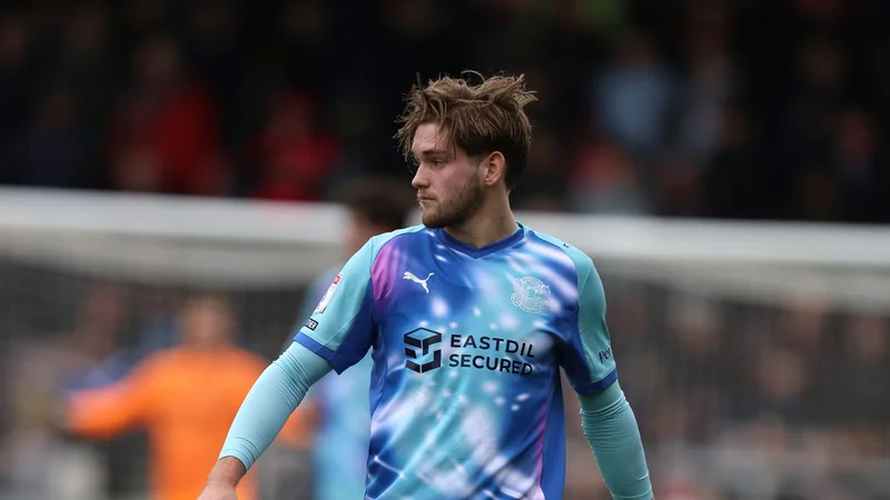 Dom Ballard Enflamme la Championship : Son But Magique, un Catalyseur pour Bristol City ?