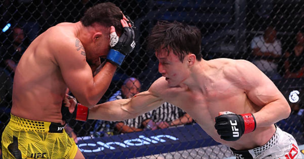Doo Ho Choi Resurgent : Le 'Korean Superboy' Démolit Santos par KO au Corps – Quel Impact sur sa Moneyline ?