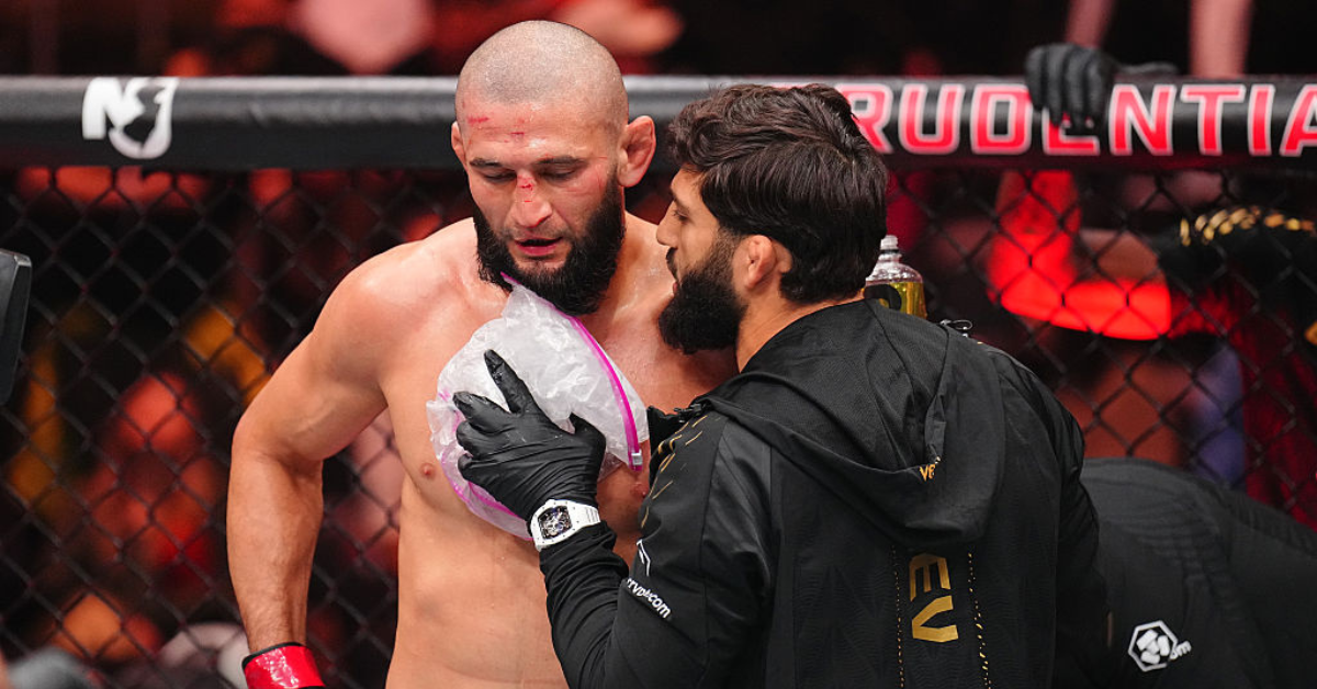 Dustin Poirier Dénonce : L'Aura de Khamzat Chimaev Évaporée Post-UFC 328 – Quelle Valeur pour 'Borz' ?