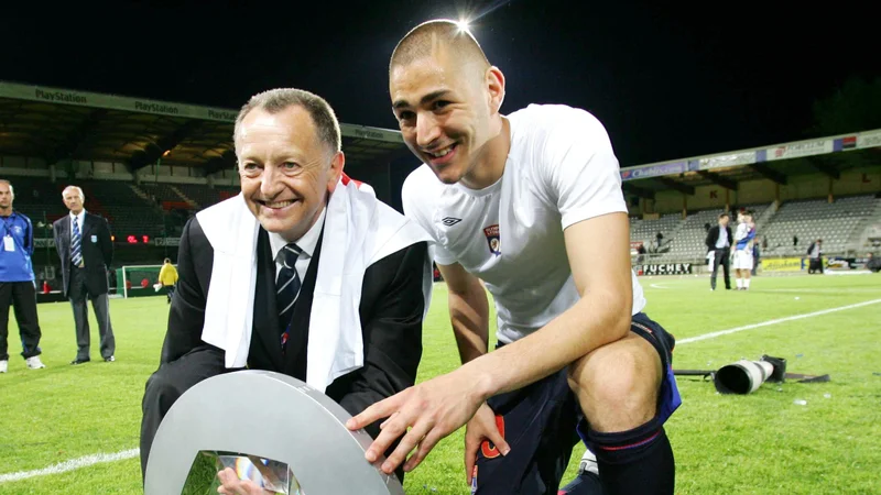 Faut-il parier sur l'OL ? Le spectre d'un retour de Benzema agite les cotes