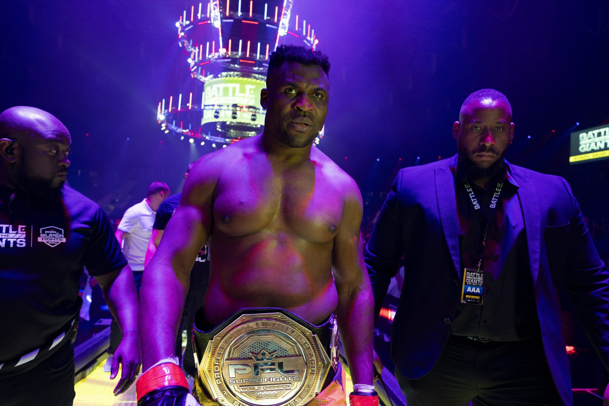 Francis Ngannou : Les Cotes Flambent pour un KO au Premier Round lors de son Retour en MMA !