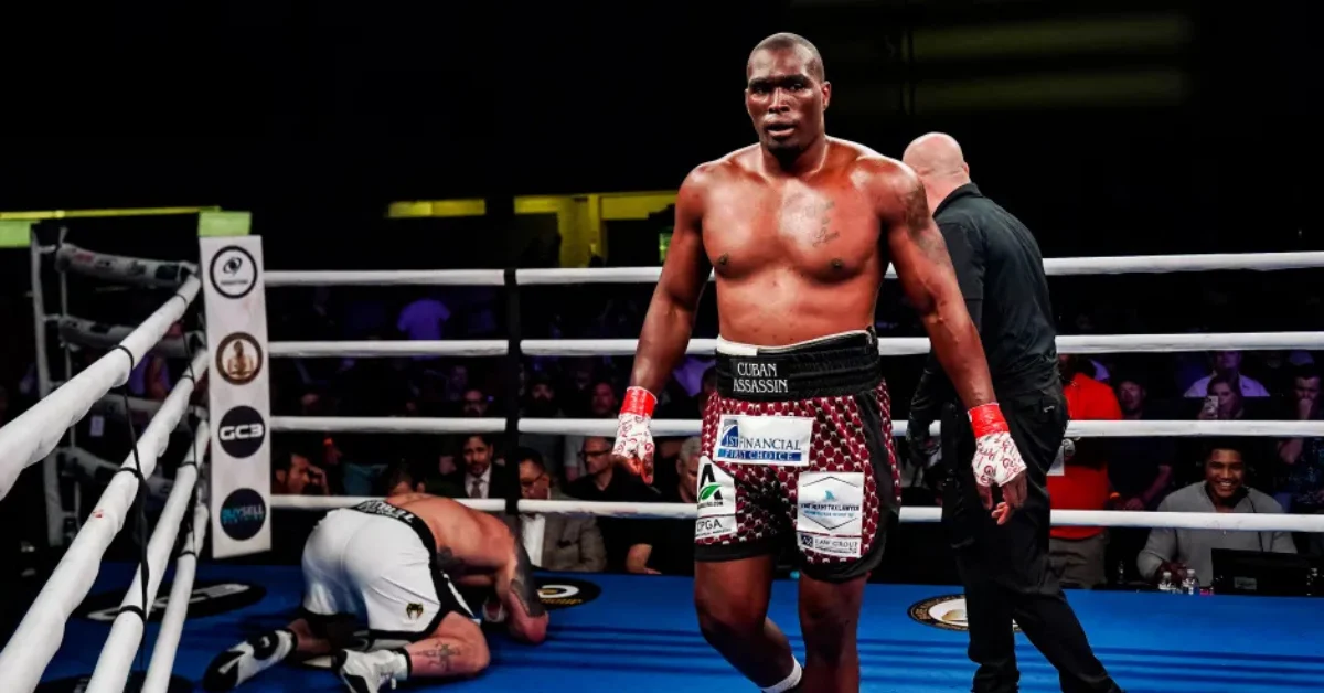 Gustavo Trujillo Éteint Lucas Browne par KO : Le Prédateur Poids Lourd Redéfinit les Cotes MMA