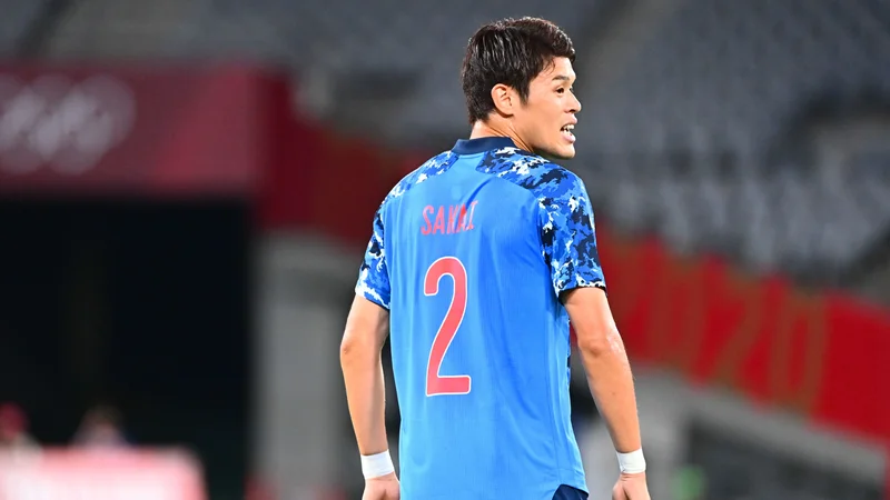 Sakai, le Capitaine d'Auckland FC, jongle entre MBA et Terrain : Quel Impact sur les Cotes ?
