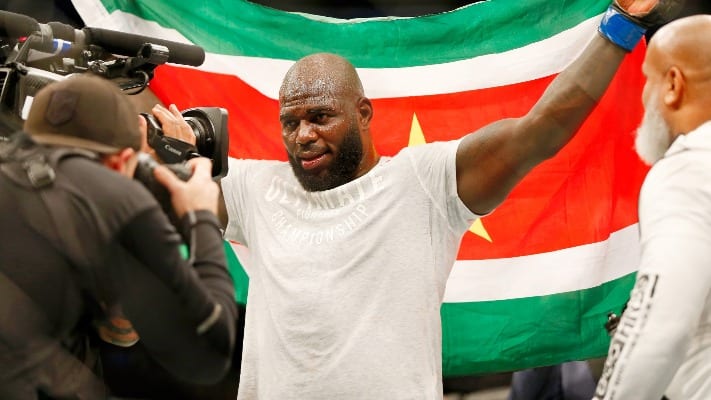 Jairzinho Rozenstruik signe au PFL : Quel impact sur les cotes Heavyweight ?