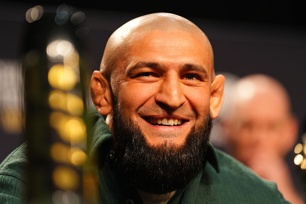 Kamaru Usman Alerte sur la Faille Stratégique de Khamzat Chimaev : Quel Impact sur les Cotes UFC ?