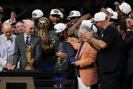 Knicks en Or: L'Impact Colossal des Revenus Record après le Titre NBA sur les Futures Cotes!