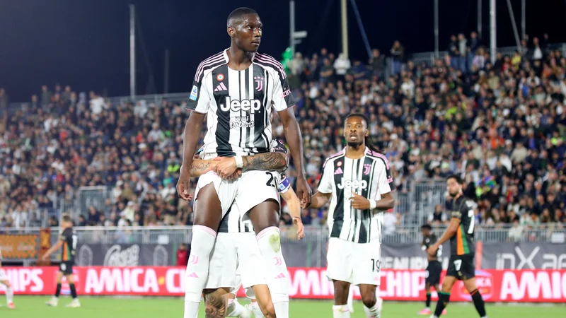 Officiel : Kolo Muani Scelle son Avenir à la Juventus – Quel Impact sur la Moneyline ?