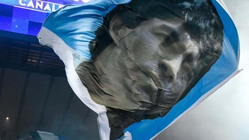 L'Ombre de Maradona Plane sur Naples: Le Procès de sa Mort et l'Impact sur le Prochain Match du Napoli