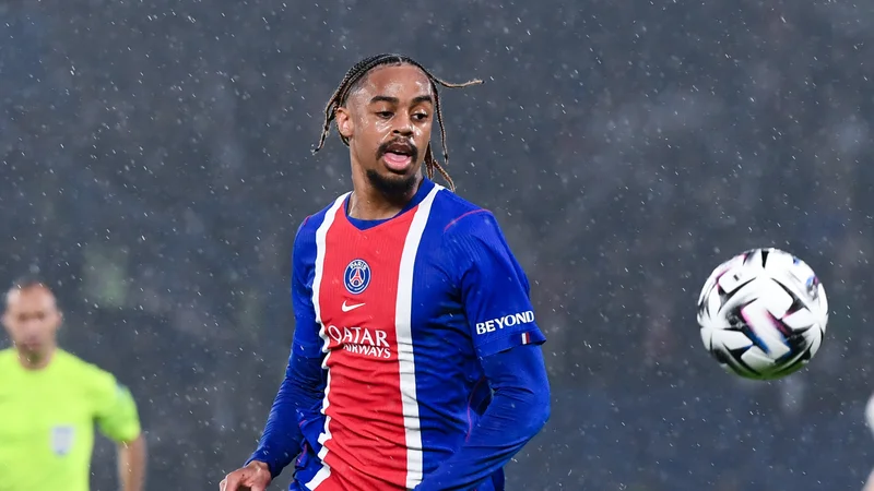 Mercato Choc au PSG : Barcola Refuse la Prolongation, Quel Impact Stratégique ?