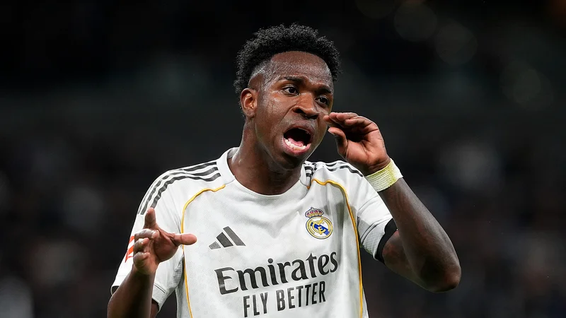 Mercato Estival : Suzuki au PSG, Attaque de l'OM en Mutation – Quelles Cotes pour la Reprise ?