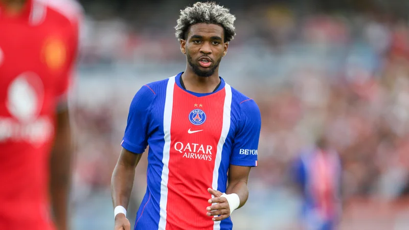 Mercato XXL : Mbaye et Barcola au cœur des tractations PSG-Liverpool, quelles implications pour les cotes ?