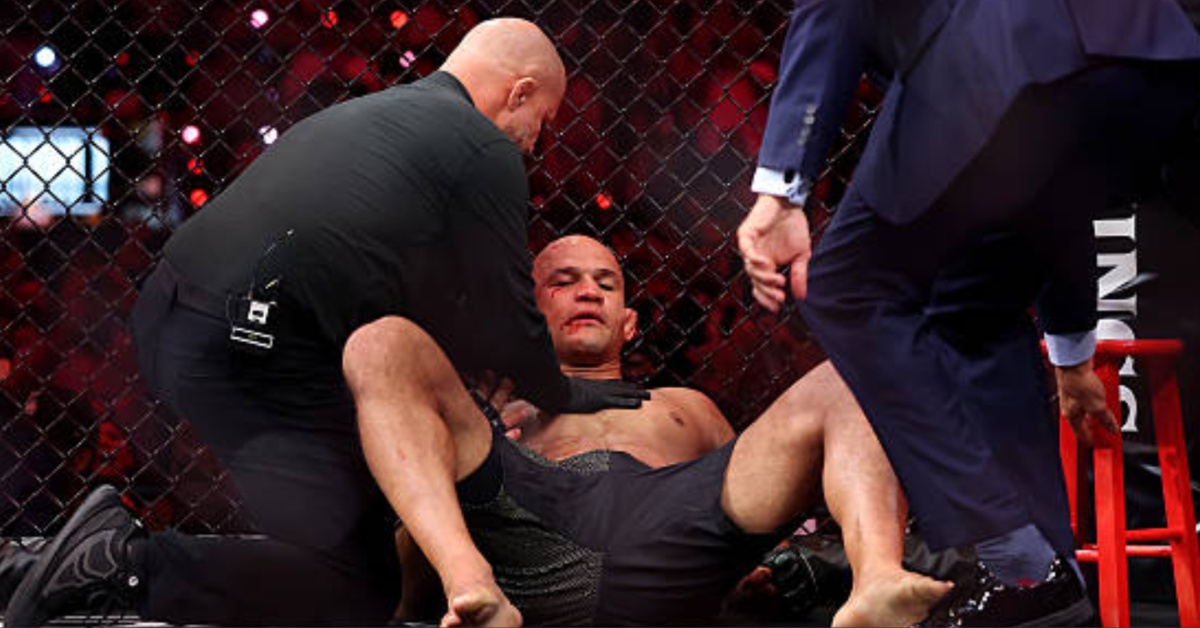 MMA : Le KO Dévastateur de Robelis Despaigne sur Junior dos Santos Redéfinit le Moneyline des Poids Lourds