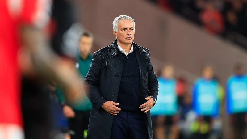 Mourinho et les Fantômes du Real: Quel Impact sur la Cohésion de Benfica?