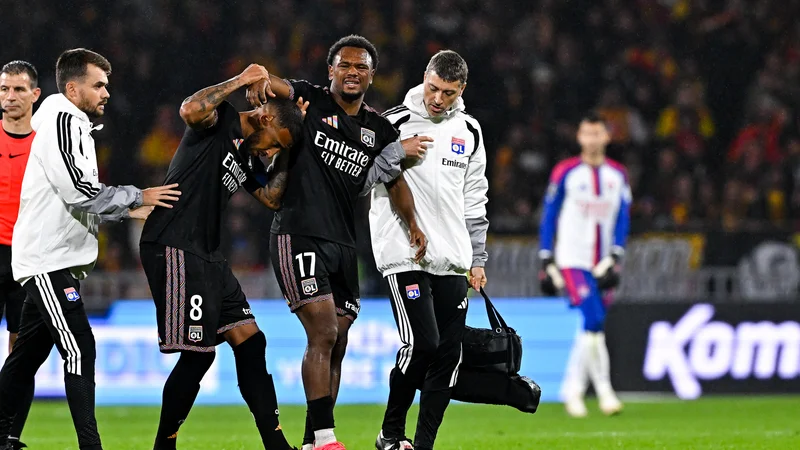 Openda blessé : l'OL en difficulté, quelles cotes pour vos paris ?
