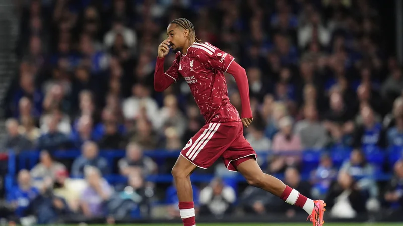 Faut-il parier sur Liverpool avec Barcola ? Les cotes s'emballent