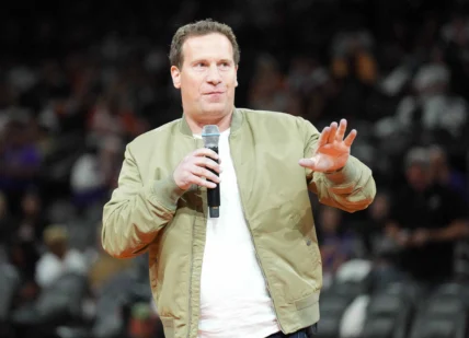 Phoenix Suns : Vente Forcée en 2027 ? L'Incertitude du Ownership Pèse sur les Cotes Futures