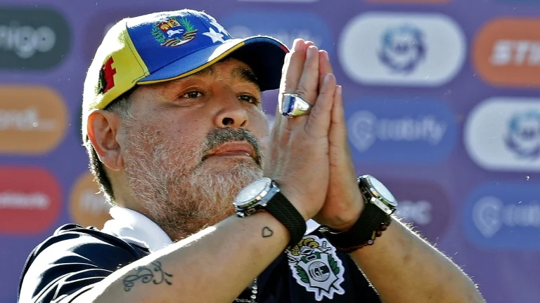DÉCLARATION CHOC : Maradona absent — L'héritage du Pibe de Oro revu à la baisse ?
