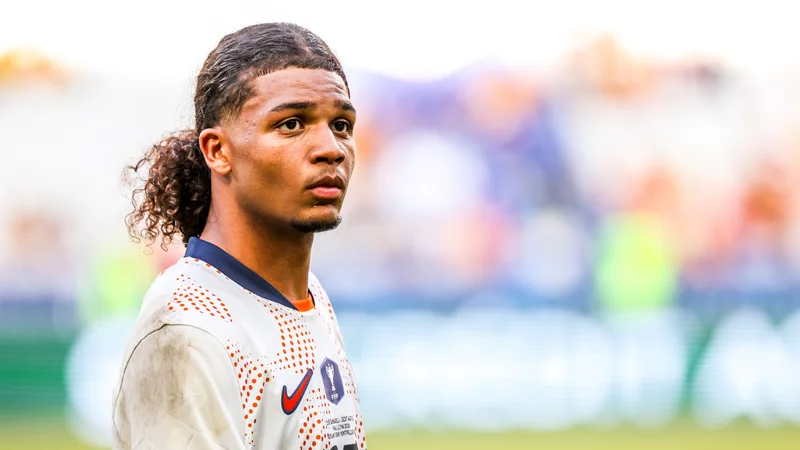PSG's Strategic Youth Play: Megnan-Pavé Chase & Its Long-Term Market Impact for Paris & Montpellier
