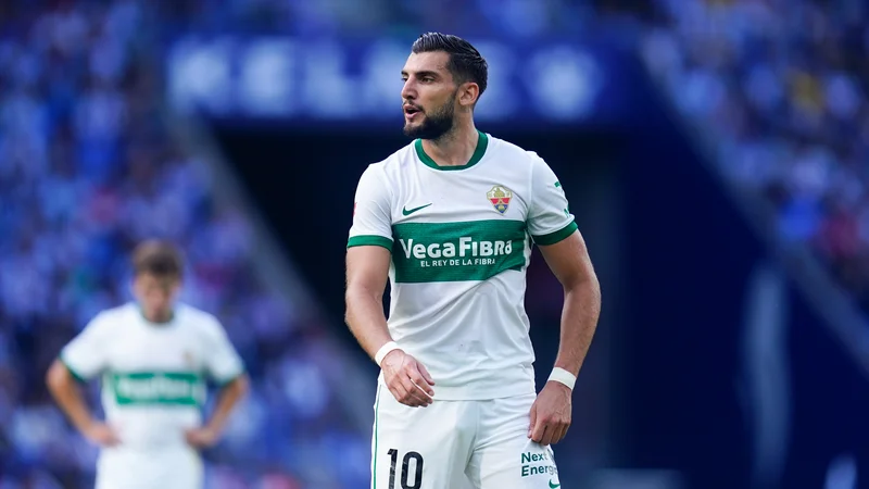 Rafa Mir : Le Transfert Choc à l'Aris FC entre Condamnation et Incertitudes Sportives