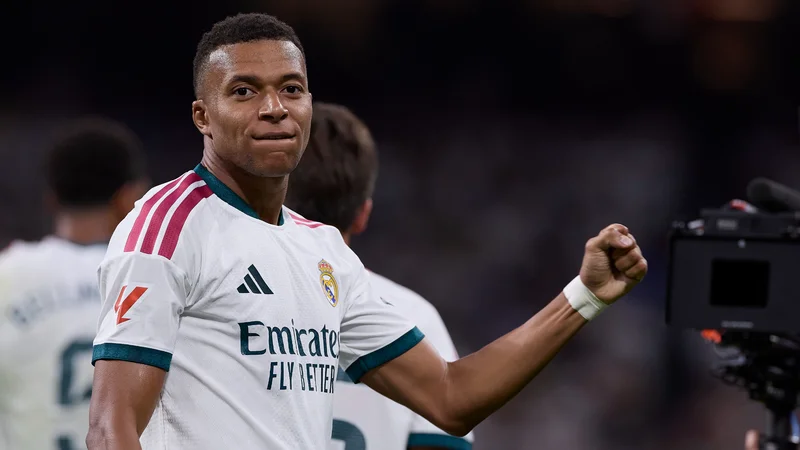 Real Madrid : Mbappé, le Ballon d'Or 2026 en Ligne de Mire ? L'Adoubement de Mourinho Bousté les Cotes !