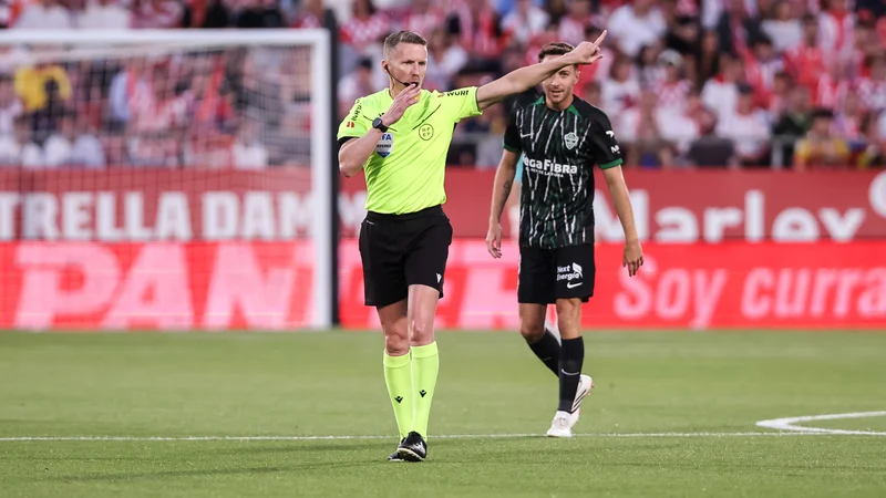 Révolution Arbitrale en Liga : L'IA Décortique les Polémiques – Quel Impact Stratégique pour les Paris ?