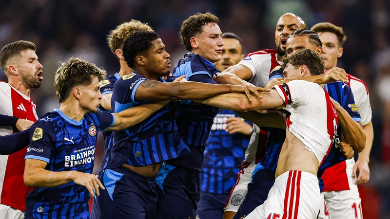 Ruben van Bommel sous le feu – Les bookmakers revoient les cotes du PSV ?