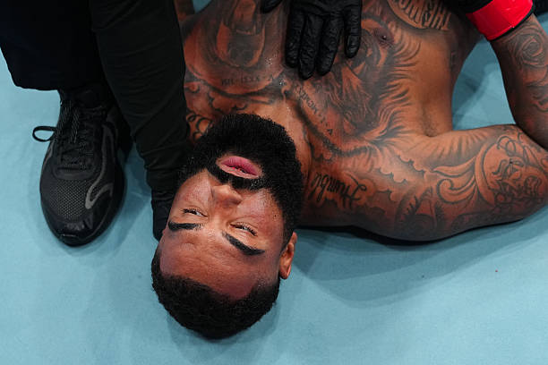 Sean Sharaf : KO en 12 secondes — Ce que ça signifie pour vos paris MMA