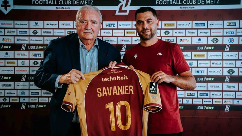 Téji Savanier au FC Metz : Le Coup de Génie qui Redéfinit les Cotes de la Ligue 2 ?