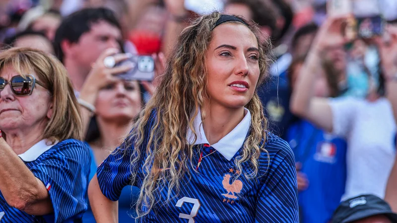 Tiziri Digne sous les projecteurs — Quel impact sur les cotes de Lucas Digne ?
