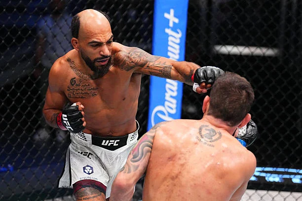 UFC 330 Flyweight: Jose Ochoa, Favori Écrasant face à Charles Johnson – Le Pari de la Semaine ?