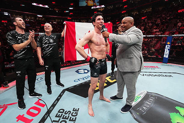 UFC Winnipeg : Mike Malott Favori Face à Gilbert Burns – Analyse des Cotes et Pronostic Stratégique